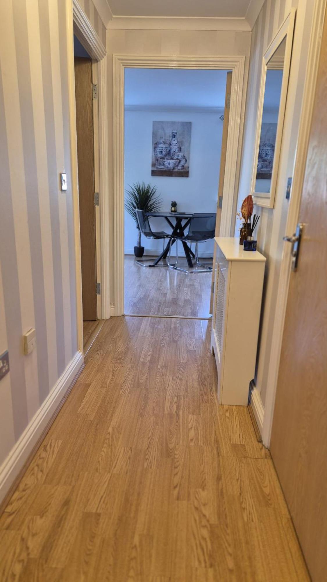 Spacious Ground Floor 2 Bedroom 2 Bathroom Flat In Hatfield Near Hertfordshire University Private Car Park Sleeps 5-6 Extérieur photo